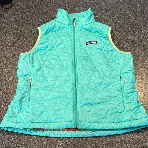 Women’s Patagonia Nano Puff Vest - size Medium - Picture 1 of 6
